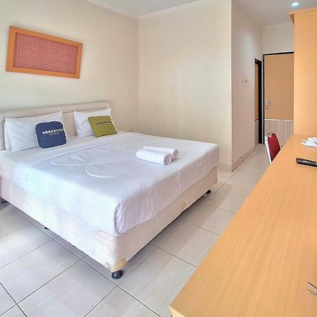 Urbanview Hotel Tridaya Cisarua Puncak Exterior photo